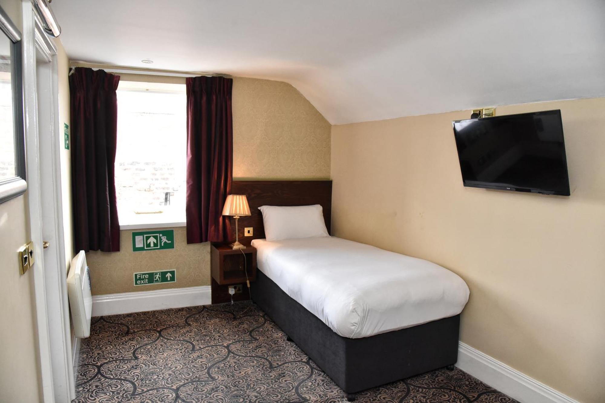 The Castle Hotel Wetherspoon Ruthin Zewnętrze zdjęcie