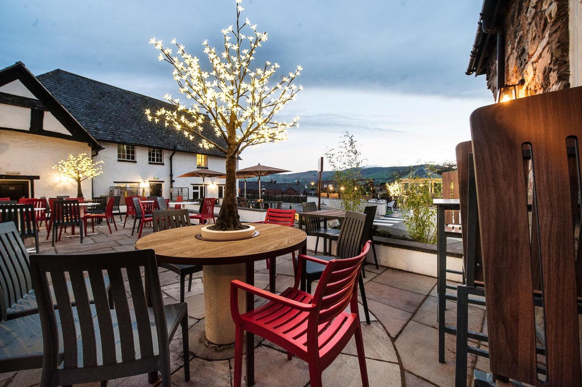 The Castle Hotel Wetherspoon Ruthin Zewnętrze zdjęcie