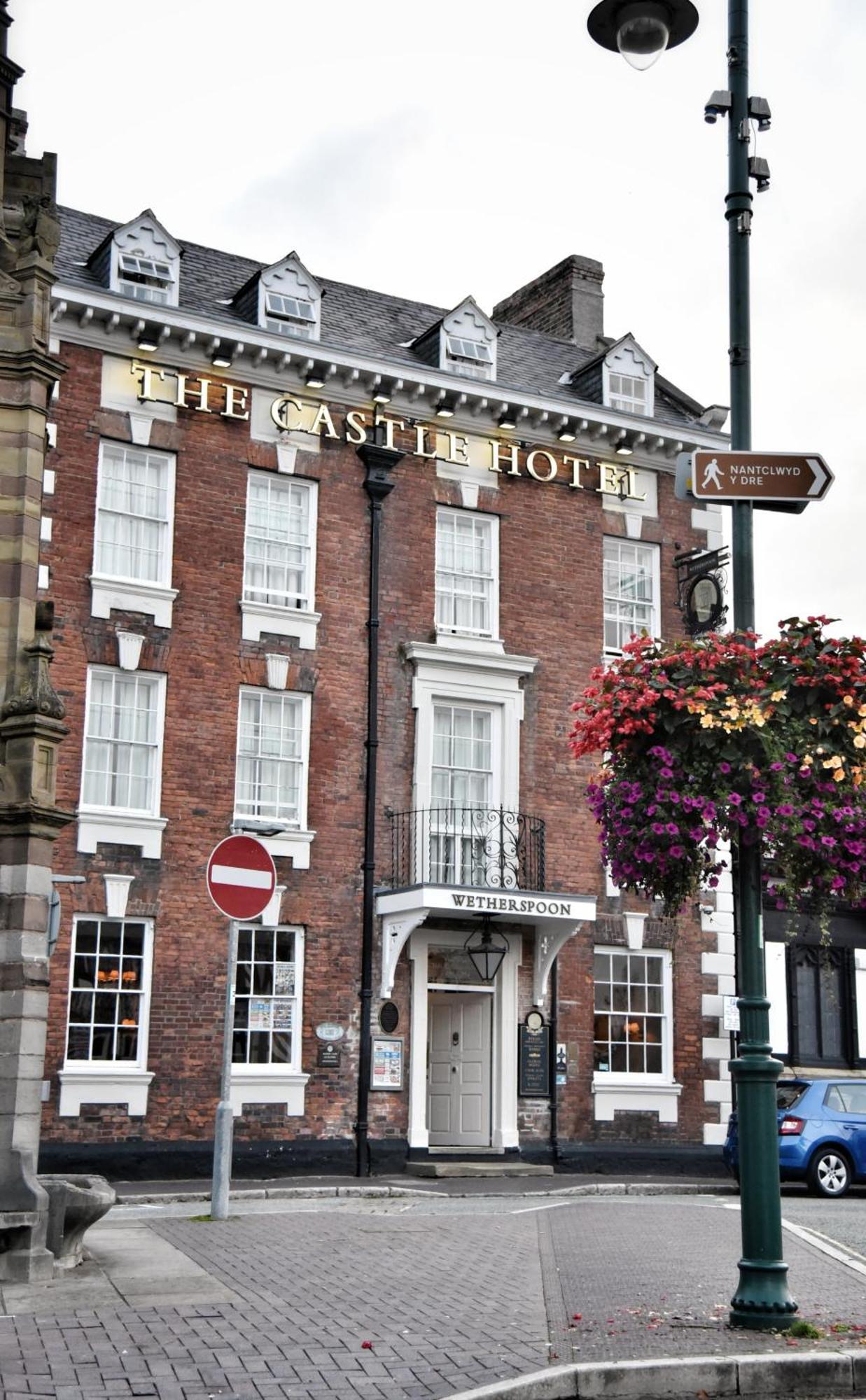 The Castle Hotel Wetherspoon Ruthin Zewnętrze zdjęcie