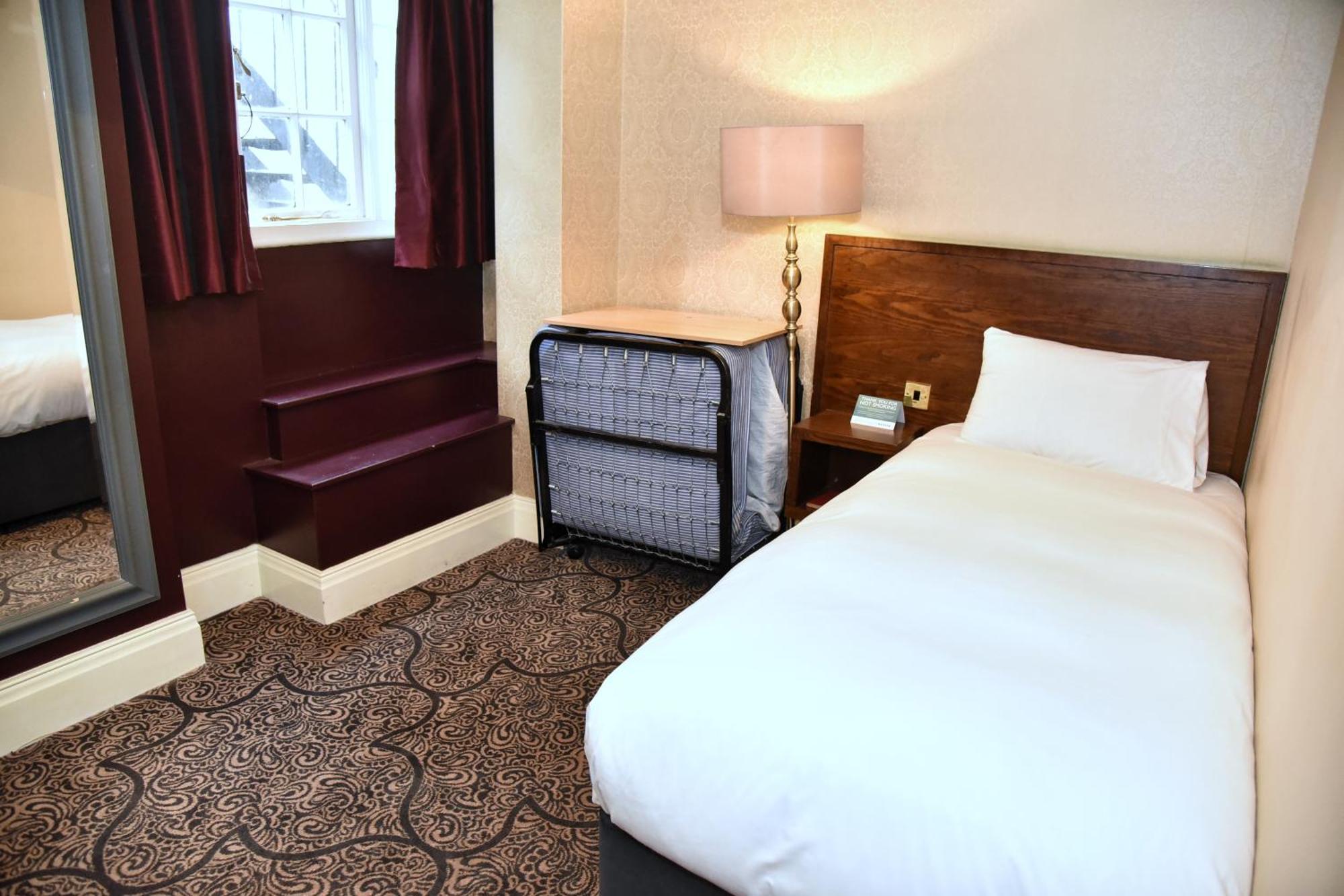 The Castle Hotel Wetherspoon Ruthin Zewnętrze zdjęcie